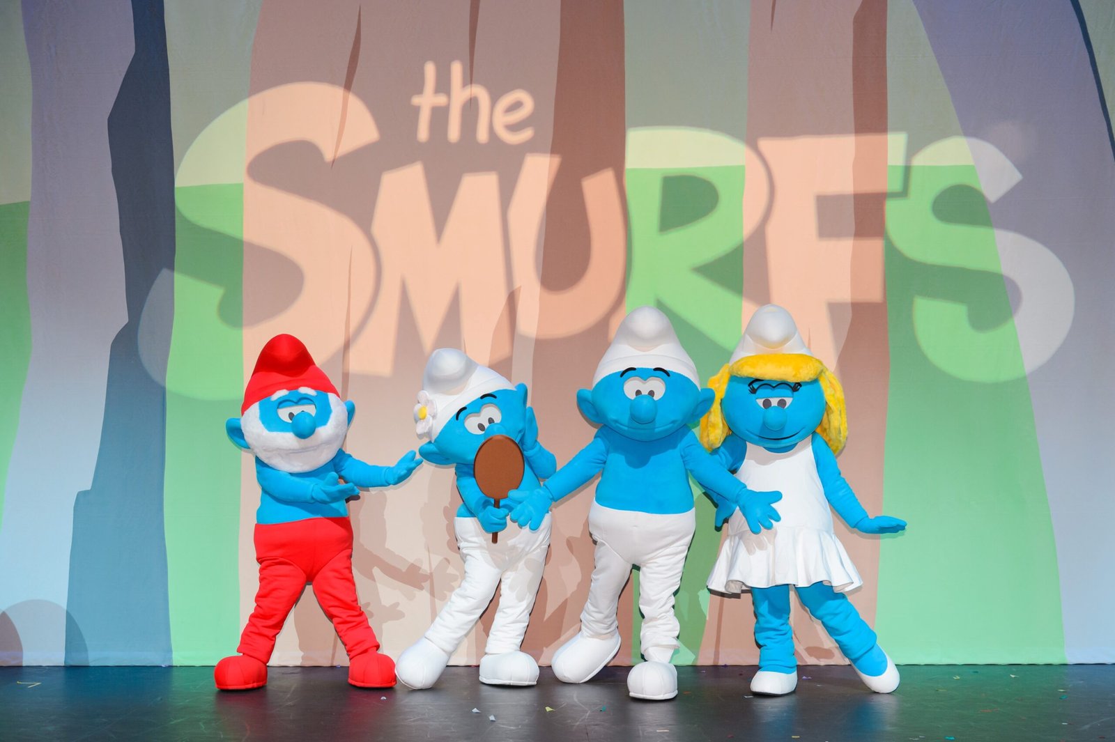 The Smurfs at Sea di kapal Genting Dream