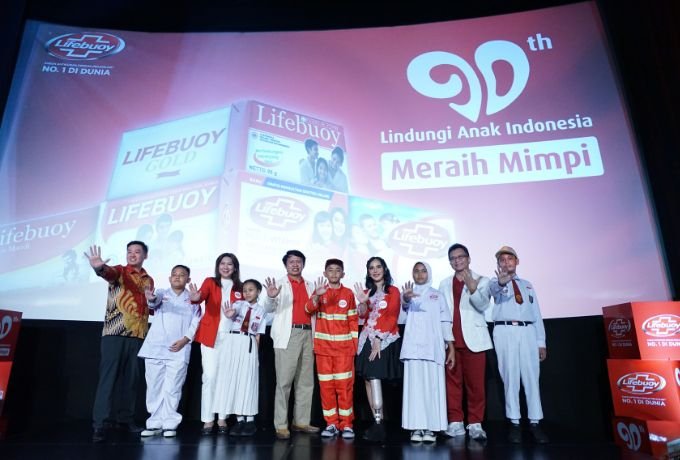 90 Tahun Lifebuoy Dampingi Orang Tua Lindungi Anak dari Kuman Penyakit untuk Meraih Mimpi